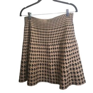 Classic Houndstooth A-Line Skirt – Black & Tan Knit